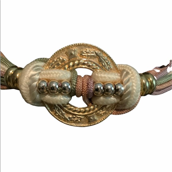 Vintage Bungee Cord Belt 37 1/2” flat lay without stretch - Picture 5 of 5